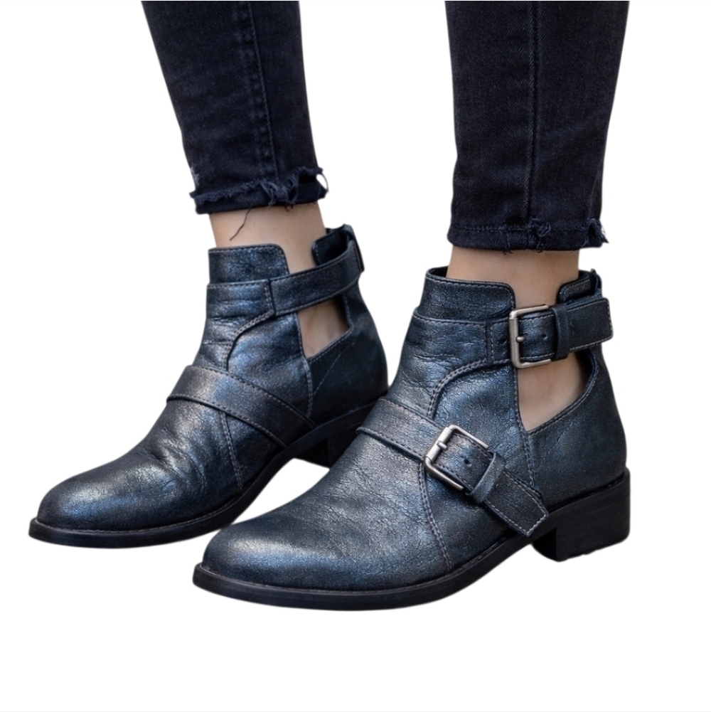 Steven by Steve Madden  Italian Leather Buckle Moto Ankle Boots 37 Made in Italy